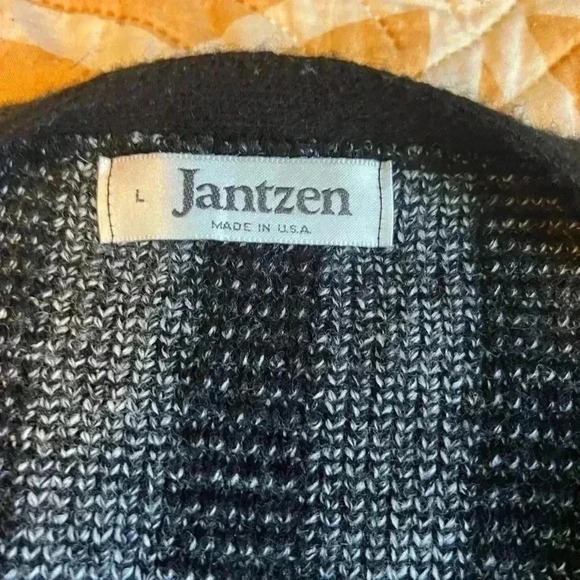 Vintage  Men’s Knit Jantzen Striped Cardigan Size L - Picture 3 of 4